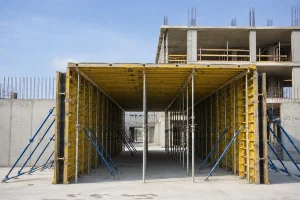 نحوه اجرای قالب تونلی فرم؛ راهنمای مرحله‌به‌مرحله از مونتاژ تا قالب‌برداری